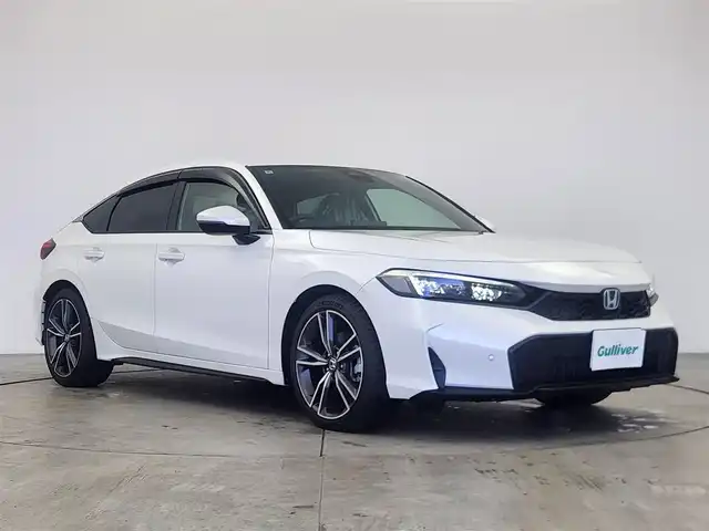 ホンダ シビック 愛知県 2024(令6)年 0.3万km プラチナホワイトパール ホンダセンシング/　・衝突被害軽減ブレーキ/　・レーンキープアシスト/　・ブラインドスポットモニター/　・アダプティブクルーズコントロール/９型グーグル搭載ホンダコネクトディスプレイ/　-BT/フルセグTV/ＡｐｐｌｅＣａｒＰｌａｙ／ＡｎｄｒｏｉｄＡｕｔｏ/ＥＴＣ２．０/前後純正ドラレコ/バックカメラ/パドルシフト/前席シートヒーター/純正１８インチＡＷ