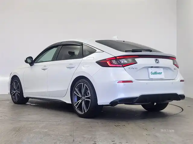 ホンダ シビック 愛知県 2024(令6)年 0.3万km プラチナホワイトパール ホンダセンシング/　・衝突被害軽減ブレーキ/　・レーンキープアシスト/　・ブラインドスポットモニター/　・アダプティブクルーズコントロール/９型グーグル搭載ホンダコネクトディスプレイ/　-BT/フルセグTV/ＡｐｐｌｅＣａｒＰｌａｙ／ＡｎｄｒｏｉｄＡｕｔｏ/ＥＴＣ２．０/前後純正ドラレコ/バックカメラ/パドルシフト/前席シートヒーター/純正１８インチＡＷ