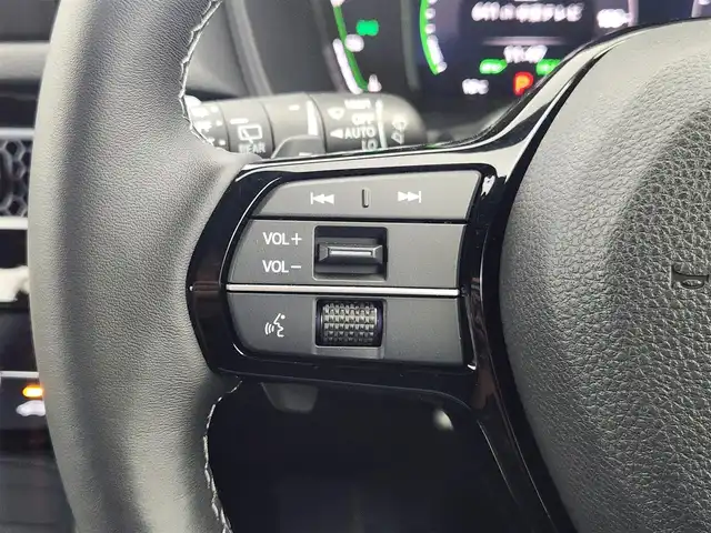 ホンダ シビック 愛知県 2024(令6)年 0.3万km プラチナホワイトパール ホンダセンシング/　・衝突被害軽減ブレーキ/　・レーンキープアシスト/　・ブラインドスポットモニター/　・アダプティブクルーズコントロール/９型グーグル搭載ホンダコネクトディスプレイ/　-BT/フルセグTV/ＡｐｐｌｅＣａｒＰｌａｙ／ＡｎｄｒｏｉｄＡｕｔｏ/ＥＴＣ２．０/前後純正ドラレコ/バックカメラ/パドルシフト/前席シートヒーター/純正１８インチＡＷ