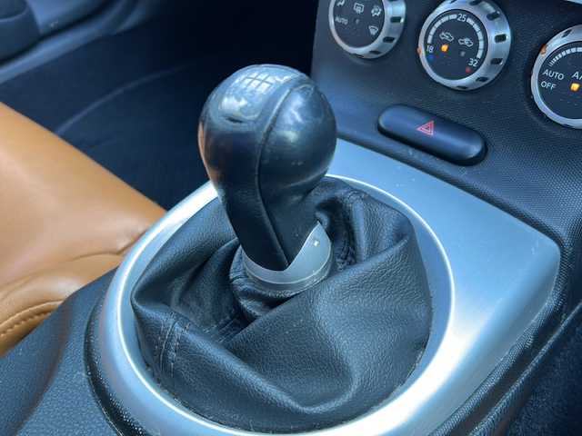 日産 フェアレディ Ｚ ロードスター バージョンST 兵庫県 2005(平17)年 7.7万km 黒 純正メーカーナビ/ドライブレコーダー/シートヒーター/社外エアロ（フロント，サイド，リア）/社外20インチアルミ【VENERDi】/ETC/ハーフレザーシート/社外ディスプレイオーディオ/パワーシート/社外マフラー/クスコタワーバー(フロント)/社外足回り(クスコ)