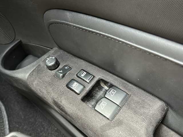 日産 フェアレディ Ｚ ロードスター バージョンST 兵庫県 2005(平17)年 7.7万km 黒 純正メーカーナビ/ドライブレコーダー/シートヒーター/社外エアロ（フロント，サイド，リア）/社外20インチアルミ【VENERDi】/ETC/ハーフレザーシート/社外ディスプレイオーディオ/パワーシート/社外マフラー/クスコタワーバー(フロント)/社外足回り(クスコ)