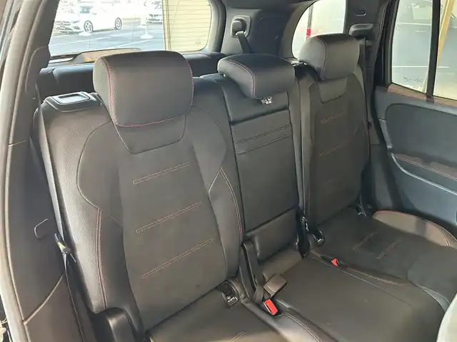 メルセデス・ベンツ Ｍ・ベンツ ＧＬＢ２００ｄ 4マチック AMGライン 愛知県 2023(令5)年 1.1万km コスモスブラック ＭＢＵＸ　/Ｂｌｕｅｔｏｏｔｈ　/３６０度カメラ　/フルセグＴＶ　/カーボン調インテイリアトリム　/ＡＣＣ　/ＬＫＡ　/ＬＤＷ　/ＢＳＭ　/１９インチＡＭＧツインスポークＡＷ　/ドライブレコーダー　/ＥＴＣ２．０/ハーフレザー　/パワーシート/シートヒーター/パワーバックドア/マルチビームLEDヘッドライト/プッシュスタート/ウィンカーミラー/アイドリングストップ