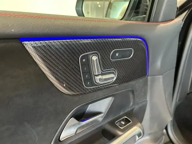 メルセデス・ベンツ Ｍ・ベンツ ＧＬＢ２００ｄ 4マチック AMGライン 愛知県 2023(令5)年 1.1万km コスモスブラック ＭＢＵＸ　/Ｂｌｕｅｔｏｏｔｈ　/３６０度カメラ　/フルセグＴＶ　/カーボン調インテイリアトリム　/ＡＣＣ　/ＬＫＡ　/ＬＤＷ　/ＢＳＭ　/１９インチＡＭＧツインスポークＡＷ　/ドライブレコーダー　/ＥＴＣ２．０/ハーフレザー　/パワーシート/シートヒーター/パワーバックドア/マルチビームLEDヘッドライト/プッシュスタート/ウィンカーミラー/アイドリングストップ