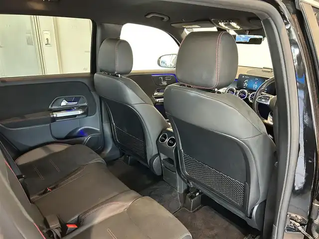 メルセデス・ベンツ Ｍ・ベンツ ＧＬＢ２００ｄ 4マチック AMGライン 愛知県 2023(令5)年 1.1万km コスモスブラック ＭＢＵＸ　/Ｂｌｕｅｔｏｏｔｈ　/３６０度カメラ　/フルセグＴＶ　/カーボン調インテイリアトリム　/ＡＣＣ　/ＬＫＡ　/ＬＤＷ　/ＢＳＭ　/１９インチＡＭＧツインスポークＡＷ　/ドライブレコーダー　/ＥＴＣ２．０/ハーフレザー　/パワーシート/シートヒーター/パワーバックドア/マルチビームLEDヘッドライト/プッシュスタート/ウィンカーミラー/アイドリングストップ