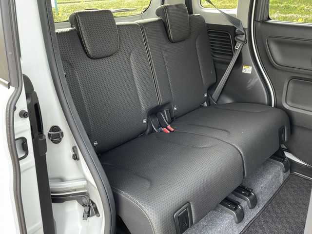 スズキ スペーシア ギア HYBRID XZターボ 新潟県 2022(令4)年 1.6万km ピュアホワイトP 4WD/純正SDナビ(CN-RZ876)/CD/DVD/BT/フルセグテレビ/全方位カメラ/ETC/ドライブレコーダー/衝突被害軽減ブレーキ/レーンキープアシスト/レーダークルーズコントロール/両側パワースライドドア/ベンチシート/シートヒーター /パドルシフト/ステアリングスイッチ/コーナーセンサー/スマートキー/プッシュスタート/LEDヘッドライト/オートライト/オートハイビーム/フォグランプ/純正14インチアルミホイール