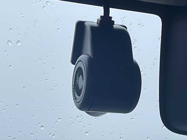 スズキ ジムニー シエラ JC 道北・旭川 2023(令5)年 1.8万km ジャングルグリーン /4WD//禁煙車//純正8型SDナビ//CD/DVD/SD/MSV/BT/USB/フルセグ//バックカメラ//スズキセーフティサポート//衝突軽減ブレーキ//レーンキープアシスト//アイドリングストップ//クルーズコントロール//シートヒーター//ミラーヒーター//ビルトインETC//前後ドライブレコーダー//オートハイビーム//オートライト//LEDヘッドライト//フォグライト//ヘッドライトウォッシャー//純正フロアマット//ドアバイザー