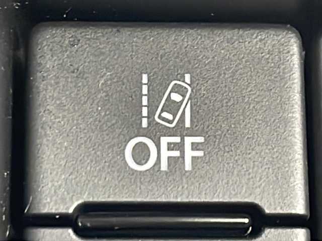 スズキ ジムニー シエラ JC 道北・旭川 2023(令5)年 1.8万km ジャングルグリーン /4WD//禁煙車//純正8型SDナビ//CD/DVD/SD/MSV/BT/USB/フルセグ//バックカメラ//スズキセーフティサポート//衝突軽減ブレーキ//レーンキープアシスト//アイドリングストップ//クルーズコントロール//シートヒーター//ミラーヒーター//ビルトインETC//前後ドライブレコーダー//オートハイビーム//オートライト//LEDヘッドライト//フォグライト//ヘッドライトウォッシャー//純正フロアマット//ドアバイザー