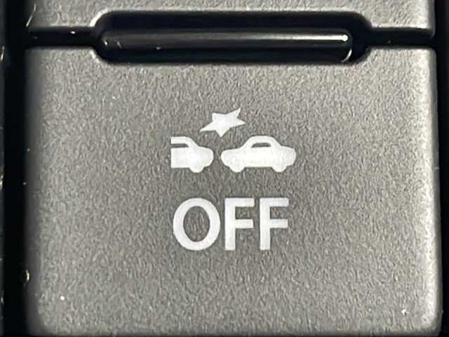 スズキ ジムニー シエラ JC 道北・旭川 2023(令5)年 1.8万km ジャングルグリーン /4WD//禁煙車//純正8型SDナビ//CD/DVD/SD/MSV/BT/USB/フルセグ//バックカメラ//スズキセーフティサポート//衝突軽減ブレーキ//レーンキープアシスト//アイドリングストップ//クルーズコントロール//シートヒーター//ミラーヒーター//ビルトインETC//前後ドライブレコーダー//オートハイビーム//オートライト//LEDヘッドライト//フォグライト//ヘッドライトウォッシャー//純正フロアマット//ドアバイザー