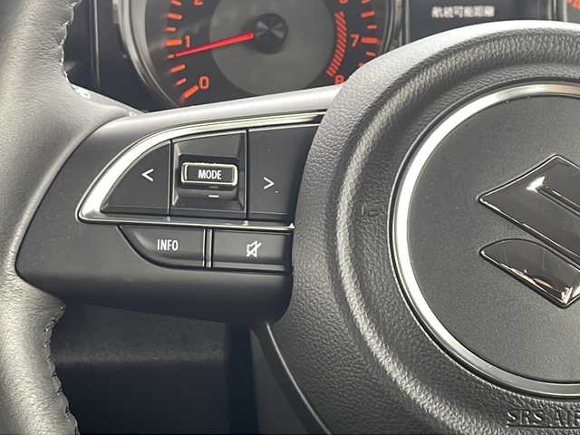 スズキ ジムニー シエラ JC 道北・旭川 2023(令5)年 1.8万km ジャングルグリーン /4WD//禁煙車//純正8型SDナビ//CD/DVD/SD/MSV/BT/USB/フルセグ//バックカメラ//スズキセーフティサポート//衝突軽減ブレーキ//レーンキープアシスト//アイドリングストップ//クルーズコントロール//シートヒーター//ミラーヒーター//ビルトインETC//前後ドライブレコーダー//オートハイビーム//オートライト//LEDヘッドライト//フォグライト//ヘッドライトウォッシャー//純正フロアマット//ドアバイザー