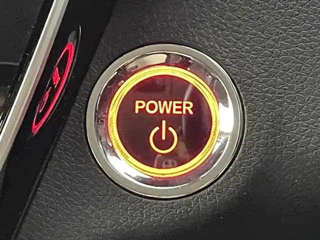 ホンダ ヴェゼル ハイブリッド Z ホンダセンシング 福島県 2018(平30)年 3.3万km ミッドナイトブルービームM ホンダセンシング/・衝突軽減ブレーキ /・誤発進抑制機能 /・歩行者事故低減ステアリング /・路外逸脱抑制機能 /・アダプティブ・クルーズ・コントロール/・車線維持支援システム/・先行車発進お知らせ機能 /・標識認識機能/純正ナビゲーション/・型式：VXM-197VFEi/・Bluetooth/TV/CD/DVD/AM・FM/・バックカメラ/・ETC/プッシュスタート/・スマートキー/・電子パーキング/・オートホールド/LEDライト/・オートライト/・フォグライト/革巻きステアリング/・ステアリングスイッチ/・パドルシフト/電動格納ウィンカーミラー/純正フロアマット/ドアバイザー