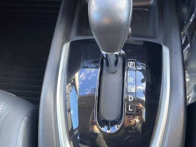 日産 エクストレイル 20X エマージェンシーブレーキ 道東・釧路十勝 2015(平27)年 7.4万km バーニングレッド 4WD/ナビ　AVN133MRC/(AM/FM/CD/DVD)/ドライブレコーダー 前後/ETC/バックカメラ/レザーシート/シートヒーター　前席/社外15インチAW/社外フロアマット/アイドリングストップ/コーナーセンサー 前後/ダウンヒルアシスト/オートライト/ライトレベライザー/フォグランプ/ABS/横滑り防止装置