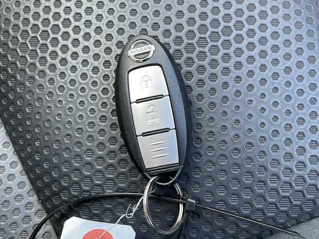 日産 エクストレイル 20X エマージェンシーブレーキ 道東・釧路十勝 2015(平27)年 7.4万km バーニングレッド 4WD/ナビ　AVN133MRC/(AM/FM/CD/DVD)/ドライブレコーダー 前後/ETC/バックカメラ/レザーシート/シートヒーター　前席/社外15インチAW/社外フロアマット/アイドリングストップ/コーナーセンサー 前後/ダウンヒルアシスト/オートライト/ライトレベライザー/フォグランプ/ABS/横滑り防止装置