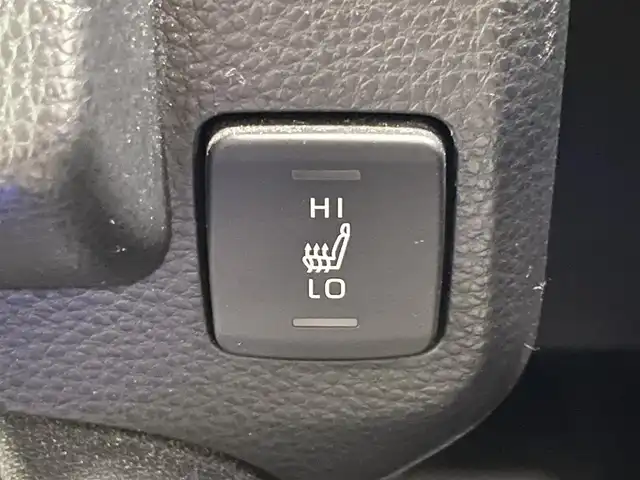 トヨタ カローラツーリング ハイブリッド ダブルバイビー 愛知県 2020(令2)年 5.8万km ホワイトパールクリスタルシャイン 純正９型ＤＡナビフルセグＴＶ　シートヒーター　ＤＶＤデッキ　革調シートカバー　モデリスタガーニッシュ多数　電動パーキング　ＨＵＤ　前後ドラレコ　セーフティセンス　衝突軽減　追従クルコン　ＬＥＤライト　禁煙車　純正フロアマット　ドアバイザー　コーナーセンサー　ステアリングヒーター　トノカバー