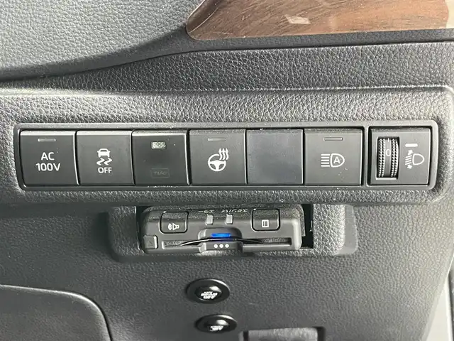 トヨタ カローラツーリング ハイブリッド ダブルバイビー 愛知県 2020(令2)年 5.8万km ホワイトパールクリスタルシャイン 純正９型ＤＡナビフルセグＴＶ　シートヒーター　ＤＶＤデッキ　革調シートカバー　モデリスタガーニッシュ多数　電動パーキング　ＨＵＤ　前後ドラレコ　セーフティセンス　衝突軽減　追従クルコン　ＬＥＤライト　禁煙車　純正フロアマット　ドアバイザー　コーナーセンサー　ステアリングヒーター　トノカバー