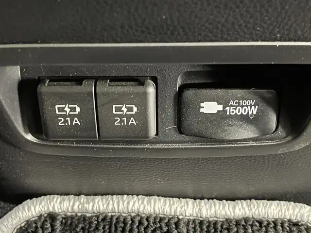 トヨタ カローラツーリング ハイブリッド ダブルバイビー 愛知県 2020(令2)年 5.8万km ホワイトパールクリスタルシャイン 純正９型ＤＡナビフルセグＴＶ　シートヒーター　ＤＶＤデッキ　革調シートカバー　モデリスタガーニッシュ多数　電動パーキング　ＨＵＤ　前後ドラレコ　セーフティセンス　衝突軽減　追従クルコン　ＬＥＤライト　禁煙車　純正フロアマット　ドアバイザー　コーナーセンサー　ステアリングヒーター　トノカバー