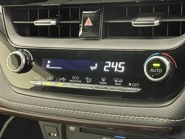 トヨタ カローラツーリング ハイブリッド ダブルバイビー 愛知県 2020(令2)年 5.8万km ホワイトパールクリスタルシャイン 純正９型ＤＡナビフルセグＴＶ　シートヒーター　ＤＶＤデッキ　革調シートカバー　モデリスタガーニッシュ多数　電動パーキング　ＨＵＤ　前後ドラレコ　セーフティセンス　衝突軽減　追従クルコン　ＬＥＤライト　禁煙車　純正フロアマット　ドアバイザー　コーナーセンサー　ステアリングヒーター　トノカバー