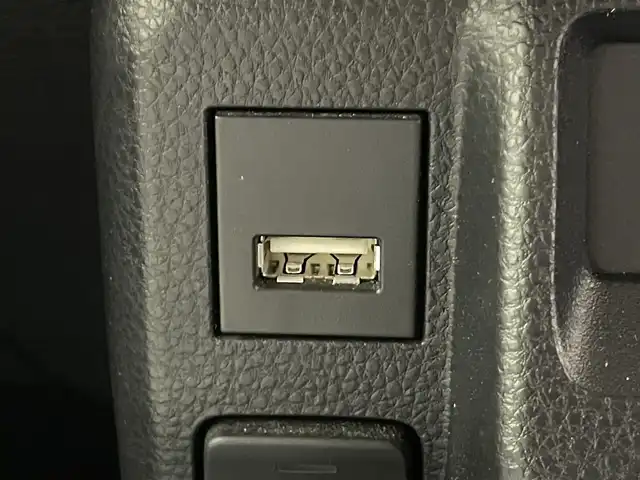 トヨタ カローラツーリング ハイブリッド ダブルバイビー 愛知県 2020(令2)年 5.8万km ホワイトパールクリスタルシャイン 純正９型ＤＡナビフルセグＴＶ　シートヒーター　ＤＶＤデッキ　革調シートカバー　モデリスタガーニッシュ多数　電動パーキング　ＨＵＤ　前後ドラレコ　セーフティセンス　衝突軽減　追従クルコン　ＬＥＤライト　禁煙車　純正フロアマット　ドアバイザー　コーナーセンサー　ステアリングヒーター　トノカバー