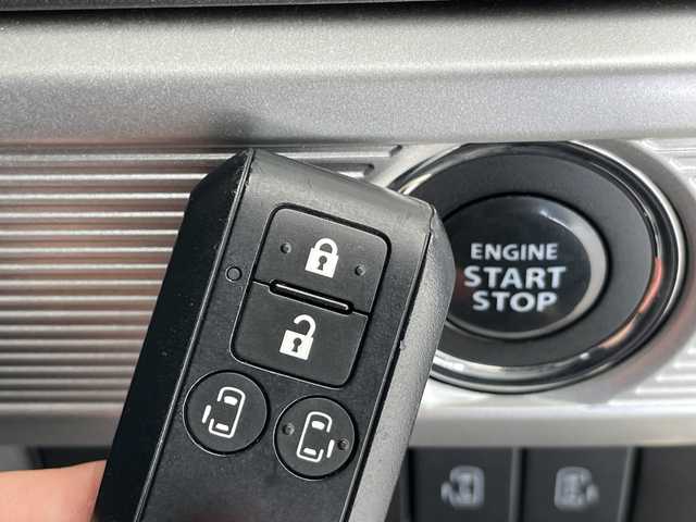 スズキ スペーシア ギア HYBRID XZ 愛知県 2021(令3)年 3.7万km シフォンアイボリーM 純正ディズプレイオーディオ　ナビ機能なし/両側パワースライドドア/レーダークルーズコントロール/シートヒーター/バックカメラ/コーナーセンサー/ルーフレール/LEDヘッドライト/オートマチックハイビーム/ドライブレコーダー/ETC/衝突軽減システム/Bluetooth/CD/ステアリングスイッチ/スマートキー/プッシュスタート