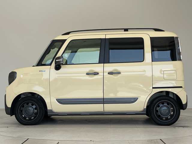 スズキ スペーシア ギア HYBRID XZ 愛知県 2021(令3)年 3.7万km シフォンアイボリーM 純正ディズプレイオーディオ　ナビ機能なし/両側パワースライドドア/レーダークルーズコントロール/シートヒーター/バックカメラ/コーナーセンサー/ルーフレール/LEDヘッドライト/オートマチックハイビーム/ドライブレコーダー/ETC/衝突軽減システム/Bluetooth/CD/ステアリングスイッチ/スマートキー/プッシュスタート