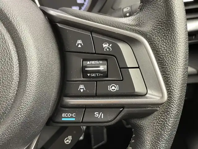 スバル フォレスター ハイブリッド アドバンス 千葉県 2018(平30)年 5.2万km ダークグレーメタリック 禁煙車/純正ナビ/・CD/DVD/BT/ACP/フルセグ/アイサイト/ブラインドスポットモニター/前後席シートヒーター/ステアリングヒーター/前席パワーシート/ハーフレザーシート/レーダークルーズコントロール/デジタルインナールームミラー/バックカメラ/フロント＆サイドカメラ/LEDヘッドライト/オートライト/フォグライト/ETC/コーナーセンサー/スマートキー/スペアキー