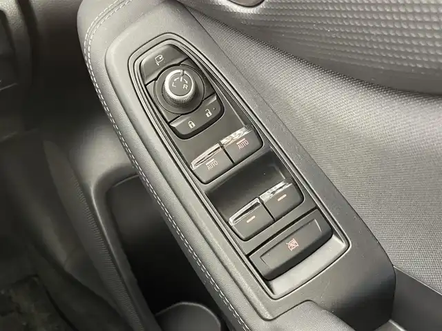 スバル フォレスター ハイブリッド アドバンス 千葉県 2018(平30)年 5.2万km ダークグレーメタリック 禁煙車/純正ナビ/・CD/DVD/BT/ACP/フルセグ/アイサイト/ブラインドスポットモニター/前後席シートヒーター/ステアリングヒーター/前席パワーシート/ハーフレザーシート/レーダークルーズコントロール/デジタルインナールームミラー/バックカメラ/フロント＆サイドカメラ/LEDヘッドライト/オートライト/フォグライト/ETC/コーナーセンサー/スマートキー/スペアキー