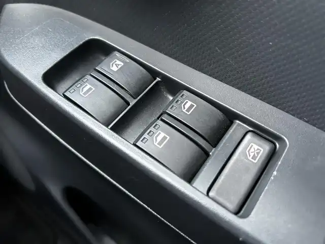 ダイハツ ミラ イース L SAⅢ 福島県 2020(令2)年 0.8万km ホワイト スマートアシストIII/衝突回避支援ブレーキ機能/衝突警報機能/車線逸脱警報機能/前後誤発進抑制制御機能/先行車発進お知らせ機能/社外ナビゲーション/型番：CN-B301B/【AM/FM/Bluetooth】/バックカメラ/ドライブレコーダー/アイドリングストップ/社外フロアマット