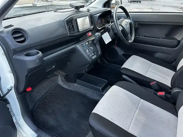ダイハツ ミラ イース L SAⅢ 福島県 2020(令2)年 0.8万km ホワイト スマートアシストIII/衝突回避支援ブレーキ機能/衝突警報機能/車線逸脱警報機能/前後誤発進抑制制御機能/先行車発進お知らせ機能/社外ナビゲーション/型番：CN-B301B/【AM/FM/Bluetooth】/バックカメラ/ドライブレコーダー/アイドリングストップ/社外フロアマット