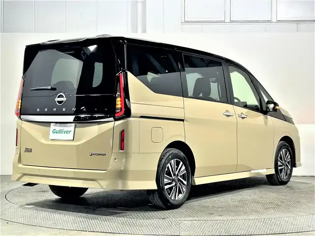 日産 セレナ e－パワー ハイウェイスター V 大阪府 2024(令6)年 0.1万km未満 ベージュ 登録済未使用車 純正ナビTV 後席モニター 両側パワースライドドア 全方位カメラ ETC プロパイロット デジタルインナーミラー BSM 衝突軽減 置くだけ充電 レーンアシスト クリアランスソナー