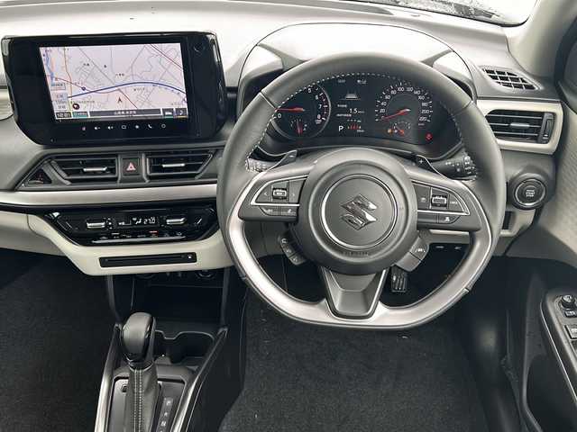 スズキ スイフト HYBRID MZ 山形県 2024(令6)年 0.1万km未満 スーパーブラックパール ワンオーナー/４WD/スズキセーフティサポート装着車/衝突被害軽減システム/純正ナビ/（Bluetooth/CD/DVD/フルセグ)/全方位カメラ/前席シートヒーター/クルーズコントロール/パドルシフト/ステアリングスイッチ/レーンキープアシスト/オートLEDヘッドライト/フォグランプ/ウィンカーミラー/スマートキー/取扱説明書