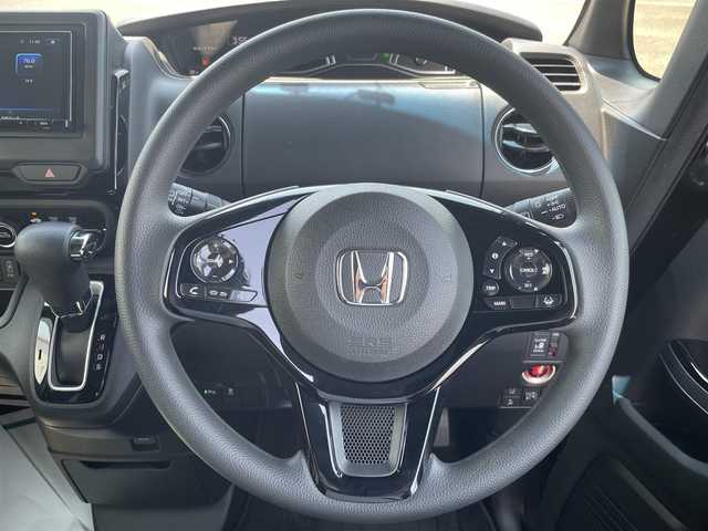 ホンダ Ｎ ＢＯＸ カスタム L スタイル+ブラック 熊本県 2022(令4)年 2.6万km クリスタルブラックパール 社外ナビ/・AM/FM/CD/DVD/BT/・フルセグTV/・バックカメラ/ホンダセンシング/・衝突軽減ブレーキ/・レーダークルーズコントロール/・レーンキープアシスト/・標識認識機能/・先行車発進お知らせ/電動パーキングブレーキ/オートホールド/LEDヘッドライト/フォグランプ/片側電動スライドドア/前席シートヒーター/後席ロールサンシェード/社外フロアマット/ETC/ドアバイザー/プッシュスタート/・スペアキー
