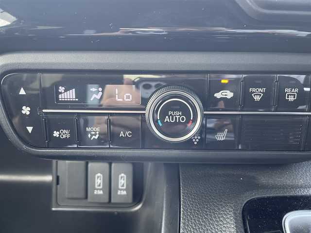 ホンダ Ｎ ＢＯＸ カスタム L スタイル+ブラック 熊本県 2022(令4)年 2.6万km クリスタルブラックパール 社外ナビ/・AM/FM/CD/DVD/BT/・フルセグTV/・バックカメラ/ホンダセンシング/・衝突軽減ブレーキ/・レーダークルーズコントロール/・レーンキープアシスト/・標識認識機能/・先行車発進お知らせ/電動パーキングブレーキ/オートホールド/LEDヘッドライト/フォグランプ/片側電動スライドドア/前席シートヒーター/後席ロールサンシェード/社外フロアマット/ETC/ドアバイザー/プッシュスタート/・スペアキー
