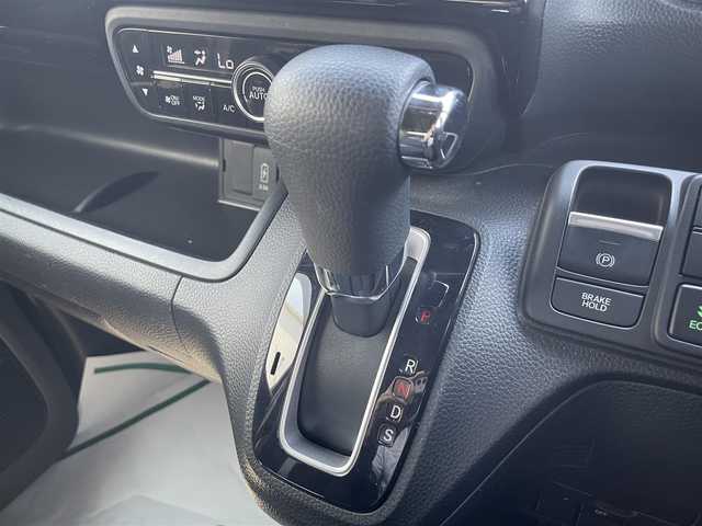 ホンダ Ｎ ＢＯＸ カスタム L スタイル+ブラック 熊本県 2022(令4)年 2.6万km クリスタルブラックパール 社外ナビ/・AM/FM/CD/DVD/BT/・フルセグTV/・バックカメラ/ホンダセンシング/・衝突軽減ブレーキ/・レーダークルーズコントロール/・レーンキープアシスト/・標識認識機能/・先行車発進お知らせ/電動パーキングブレーキ/オートホールド/LEDヘッドライト/フォグランプ/片側電動スライドドア/前席シートヒーター/後席ロールサンシェード/社外フロアマット/ETC/ドアバイザー/プッシュスタート/・スペアキー
