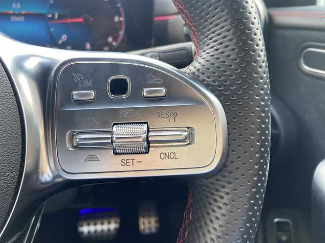 メルセデス・ベンツ Ｍ・ベンツ ＣＬＡ２００ｄ AMGライン 大阪府 2022(令4)年 2.6万km デジタルホワイト レーダーセフティパッケージ/ナビパッケージ/アンビエントライト/バックカメラ/純正ナビ/フルセグ /パワーシート/シートヒーター/ハーフレザー/ETC/LED/純正18インチAW/社外レーダー