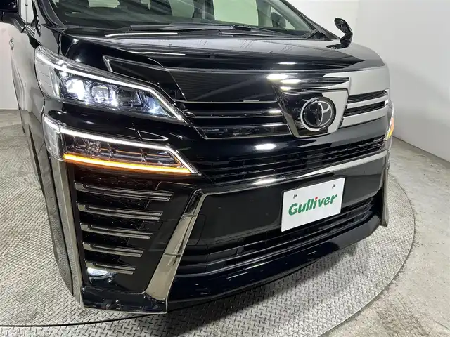 トヨタ ヴェルファイア Z Gエディション 大阪府 2020(令2)年 2.8万km ブラック サンルーフ　黒革シート　後席モニター　純正ナビＴＶ　ＢＳＭ　三眼ＬＥＤ　デジタルインナーミラー　電動リアゲート　パワーシート／ヒーター／エアコン　衝突軽減　ハンドルヒーター　レーダーＣ　１００Ｖ電」