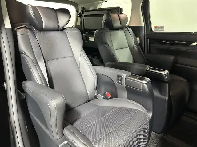 トヨタ ヴェルファイア Z Gエディション 大阪府 2020(令2)年 2.8万km ブラック サンルーフ　黒革シート　後席モニター　純正ナビＴＶ　ＢＳＭ　三眼ＬＥＤ　デジタルインナーミラー　電動リアゲート　パワーシート／ヒーター／エアコン　衝突軽減　ハンドルヒーター　レーダーＣ　１００Ｖ電」