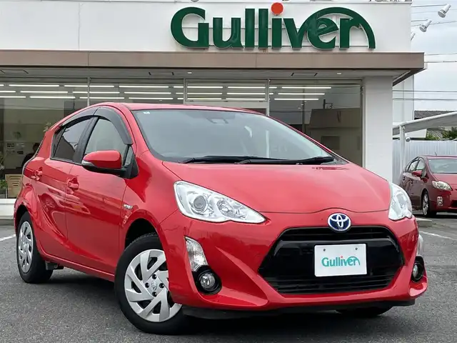 トヨタ アクア G 三重県 2016(平28)年 4.3万km スーパーレッドⅤ ♪ワンオーナー/♪走行43067km/♪車検 令和9年3月15日迄/プリクラッシュセーフティ/レーンディパーチャーアラート/オートマチックハイビーム/スマートキー×2/プッシュスタート/前席シートヒーター/純正メモリナビ/・TV・AUX・SD/・Bluetoothオーディオ/・バックカメラ/社外14インチAW積込/・165/70R14/・サマータイヤ/フォグライト/オートライト/ウィンカーミラー/オートリトラクタブルミラー/ドライブレコーダー/クルーズコントロール/革巻ステアリング/ステアリングスイッチ/ヘッドライトレベライザー/プライバシーガラス/フロアマット/ドアバイザー/ETC