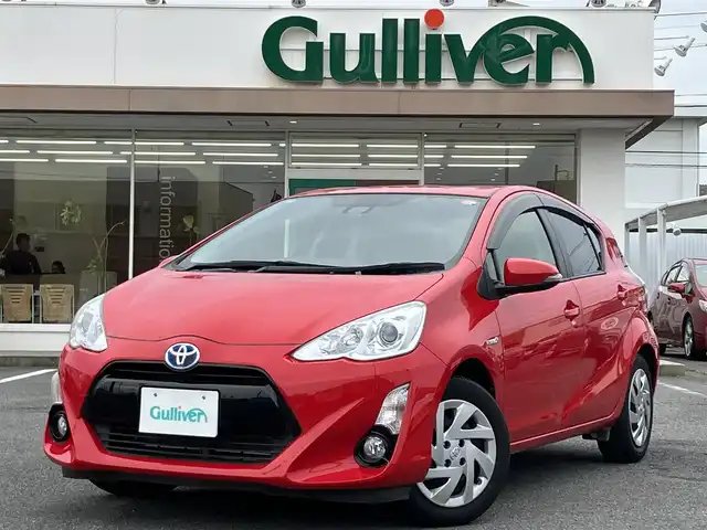 トヨタ アクア G 三重県 2016(平28)年 4.3万km スーパーレッドⅤ ♪ワンオーナー/♪走行43067km/♪車検 令和9年3月15日迄/プリクラッシュセーフティ/レーンディパーチャーアラート/オートマチックハイビーム/スマートキー×2/プッシュスタート/前席シートヒーター/純正メモリナビ/・TV・AUX・SD/・Bluetoothオーディオ/・バックカメラ/社外14インチAW積込/・165/70R14/・サマータイヤ/フォグライト/オートライト/ウィンカーミラー/オートリトラクタブルミラー/ドライブレコーダー/クルーズコントロール/革巻ステアリング/ステアリングスイッチ/ヘッドライトレベライザー/プライバシーガラス/フロアマット/ドアバイザー/ETC