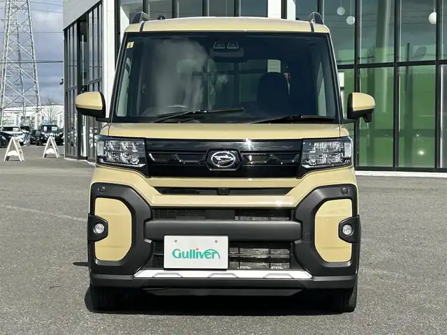 ダイハツ タント ファンクロス 道央・札幌 2023(令5)年 4.3万km サンドベージュメタリック ４WD/純正オーディオ/AM/FM/AUX/スマートアシスト/衝突被害軽減ブレーキ/横滑り防止装置/コーナーセンサー/アイドリングストップ/両側パワースライドドア/前席シートヒーター/電動パーキング/ブレーキホールド/ステアリングリモコン/プッシュスタート/スマートキー/LEDヘッドライト/オートライト/フォグランプ/電動格納ミラー/純正フロアマット/ドアバイザー/鉄チンホイール付冬タイヤ積込/155/65/R14/2021年/山5mm