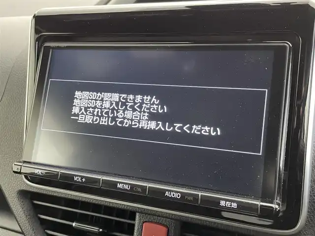 トヨタ ヴォクシー ハイブリッド ZS 煌 千葉県 2018(平30)年 8万km ホワイトパールクリスタルシャイン 純正９型ナビ　/・NSZT-Y66T/・CD/DVD/Bluetooth/AM/FM/・バックカメラ/・フリップダウンモニター/トヨタセフティーセンス/・衝突被害軽減ブレーキ/・アダプティブクルーズコントロール/・先行車発進警報/・レーンキープアシスト/両側パワースライドドア/シートヒーター/ステアリングリモコン/電格ミラー/ETC/スマートキー/取説・保証書