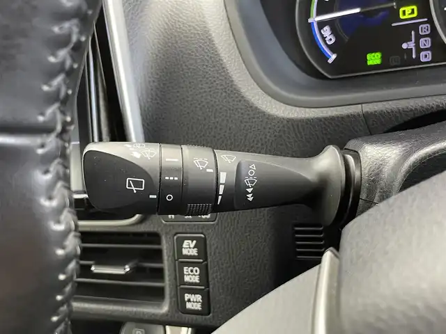 トヨタ ヴォクシー ハイブリッド ZS 煌 千葉県 2018(平30)年 8万km ホワイトパールクリスタルシャイン 純正９型ナビ　/・NSZT-Y66T/・CD/DVD/Bluetooth/AM/FM/・バックカメラ/・フリップダウンモニター/トヨタセフティーセンス/・衝突被害軽減ブレーキ/・アダプティブクルーズコントロール/・先行車発進警報/・レーンキープアシスト/両側パワースライドドア/シートヒーター/ステアリングリモコン/電格ミラー/ETC/スマートキー/取説・保証書