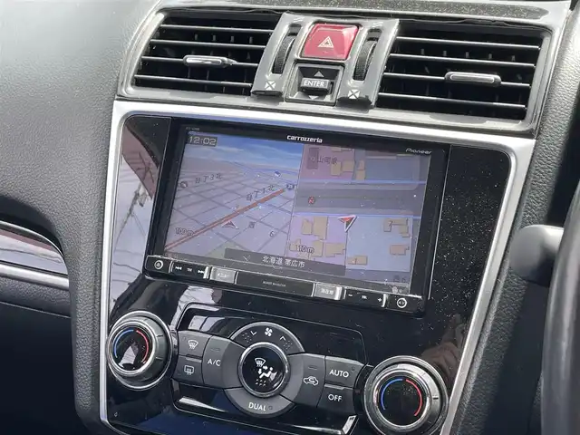 スバル レヴォーグ 1．6GT－S アイサイト 道東・釧路十勝 2014(平26)年 12.3万km クリスタルホワイトP 4WD/純正ナビ/フルセグTV/バックカメラ/パワーシート/衝突軽減ブレーキ/レーダークルーズコントロール/パドルシフト/ETC/LEDヘッドライト/フォグランプ/リアフォグ/電子パーキング/革巻きステアリング/オートライト/プッシュスタート
