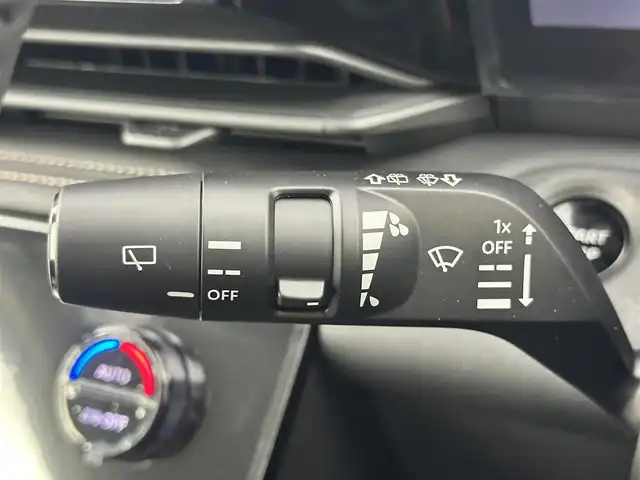 日産 セレナ e－パワー ハイウェイスター V 愛知県 2025(令7)年 0.1万km未満 パールⅡ 登録済み未使用車/アラウンドビューモニター　/プロパイロット　/両側パワースライドドア　/アドバンスドドライブアシストディスプレイ（12.3インチ)　/フルセグTV　/Bluetooth　/e-ペダル　/e-POWER　/フリップダウンモニター　/Qi充電　/革巻きステアリング　/電動パーキングシステム　/インテリジェント ルームミラー　/統合型インターフェースディスプレイ　/NissanConnectナビゲーションシステム　/ETC2.0　/ドライブレコーダー（前後)　/アダプティブLEDヘッドライトシステム　/HDMI 　/ヘッドランプ オートレベライザー　