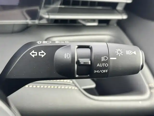 日産 セレナ e－パワー ハイウェイスター V 愛知県 2025(令7)年 0.1万km未満 パールⅡ 登録済み未使用車/アラウンドビューモニター　/プロパイロット　/両側パワースライドドア　/アドバンスドドライブアシストディスプレイ（12.3インチ)　/フルセグTV　/Bluetooth　/e-ペダル　/e-POWER　/フリップダウンモニター　/Qi充電　/革巻きステアリング　/電動パーキングシステム　/インテリジェント ルームミラー　/統合型インターフェースディスプレイ　/NissanConnectナビゲーションシステム　/ETC2.0　/ドライブレコーダー（前後)　/アダプティブLEDヘッドライトシステム　/HDMI 　/ヘッドランプ オートレベライザー　