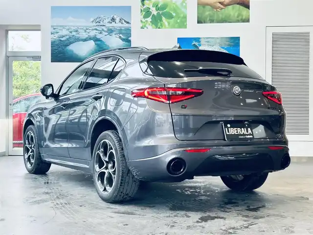 アルファロメオ ステルヴィオ 2.2ターボ ディーゼルQ4 ヴェローチェ 大阪府 2021(令3)年 1.5万km グレー ハーマンカードン/赤革/パワーシート/シートヒーター/Dシートメモリ/ステアリングヒーター/純正ナビ/TV/バックカメラ/ACC/ブラインドスポット/電動リアゲート/純正20インチAW/ワイヤレス充電/パドルシフト