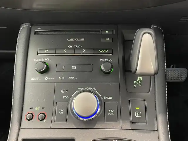 レクサス ＣＴ 200h バージョンC 熊本県 2022(令4)年 2.9万km グラファイトブラックガラスフレーク ・スマートキー/・プッシュスタート/・プリクラッシュセーフティ/・レーンデパーチャーアラート/・パーキングサポートアラート/・オートマティックハイビーム/・黒革シート/・前席パワーシート /・前席シートヒーター /・純正メモリナビ/　【BD・Bluetooth・USB・AUX・MSV】/・フルセグTV/・バックカメラ/・ETC2.0/・ドライブレコーダー(前後録画)/・LEDヘッドランプ/・LEDフォグランプ/・純正マット/・純正バイザー