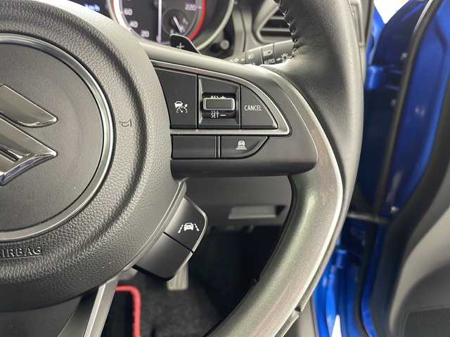 スズキ スイフト HYBRID RS 道央・札幌 2020(令2)年 4.6万km スピーディーブルーメタリック/ブラック2トーンルーフ ・４WD/・デュアルセンサーブレーキサポート/・純正ナビ（CN-RZ853）/・Bluetooth/CD/DVD/SD/フルセグTV/・アラウンドビューモニター/・パドルシフト/・シートヒーター運転席/助手席/・LEDヘッドライト/・オートライト/・オートマチックハイビーム/・スマートキー/・スペアキー1本/・レーダークルーズコントロール/・レーンキープアシスト/・衝突被害軽減ブレーキ/・横滑り防止装置/・盗難防止装置/・ブラインドスポットモニター/・ETC/・アイドリングストップ/・積込スタッドレス社外AW付