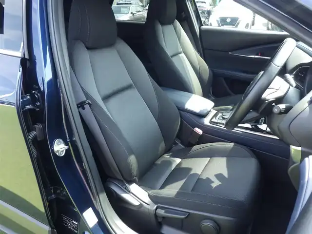 マツダ ＣＸ－３０ 20S プロアクティブ 千葉県 2020(令2)年 1.1万km ディープクリスタルブルーマイカ i-ACTIVSENSE/・スマートブレーキサポート/・レーンキープ・アシスト・システム/・ブラインドスポットモニタリング/アクティブ・ドライビング・ディスプレイ/パワーバックドア/純正SDナビ/地デジTV/【DVD/CD再生機能　Bluetooth接続】/バックカメラ/革巻きステアリング/ステアリングスイッチ/ETC/LEDヘッドライト/ウインカーミラー/コーナーセンサー/純正18インチアルミホイル/サイド/カーテンエアバッグ/アドバンストキーレスエントリー