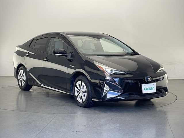 トヨタ プリウス A 長野県 2016(平28)年 6.7万km 黒 4WD/社外ナビ/衝突被害軽減システム/追従型クルーズコントロール/バックカメラ/パーキングアシスト/車線逸脱警報/フルセグTV/Bluetooth/CD/DVD/オートライト/LEDヘッドライト/オートマチックハイビーム/フォグランプ/ステアリングスイッチ/ドアバイザー/トノカバー