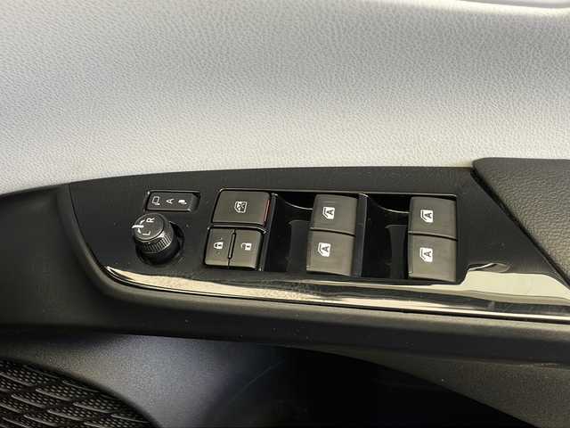 トヨタ プリウス A 長野県 2016(平28)年 6.7万km 黒 4WD/社外ナビ/衝突被害軽減システム/追従型クルーズコントロール/バックカメラ/パーキングアシスト/車線逸脱警報/フルセグTV/Bluetooth/CD/DVD/オートライト/LEDヘッドライト/オートマチックハイビーム/フォグランプ/ステアリングスイッチ/ドアバイザー/トノカバー