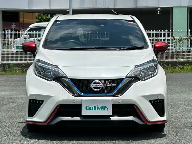日産 ノート e－パワー ニスモ 熊本県 2017(平29)年 7.1万km ブリリアントホワイトパール ワンオーナー/衝突軽減ブレーキ/レーンキープアシスト/プッシュスタート/純正ナビ/（CD・DVD・フルセグTV・BTオーディオ・SD）/アラウンドビューモニター/ETC/純正16インチAW/LEDヘッドライト/オートライト/前後コーナーセンサー/横滑り防止装置/ウィンカーミラー/純正フロアマット/純正ドアバイザー/新車保証書/取扱説明書/スマートスペアキー×1本
